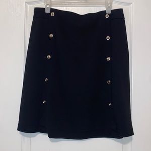 BLACK SKIRT WITH GOLD BUTTONS